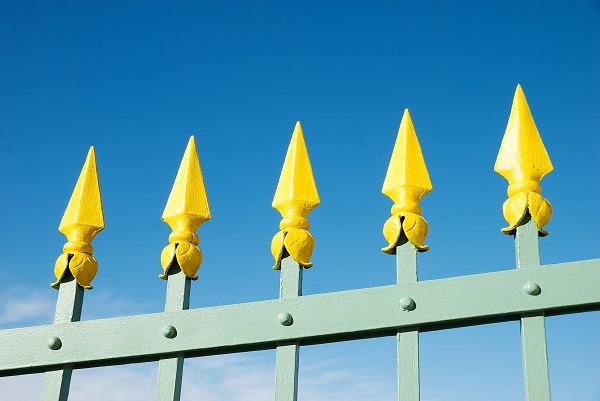 Fence-spikes